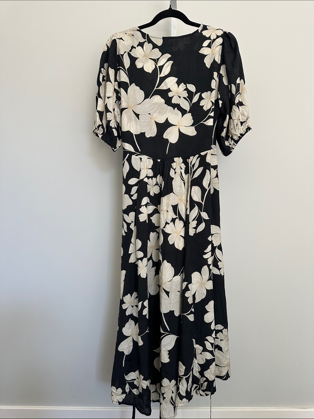 Velvet by Graham and Spencer Floral Wrap Dress Size S - Picture 7 of 8